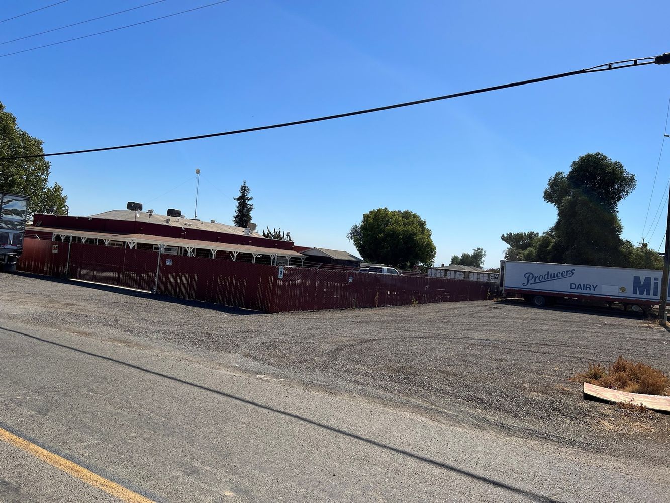 Turn Key Bar & Apartment in Riverdale, CA: 5020 19 1/2 Ave, Riverdale, CA 93656